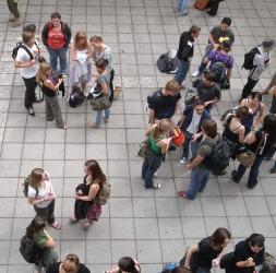 Jungakademiker: Zieht es immer mehr ins Ausland (Foto: S. Bernhard)