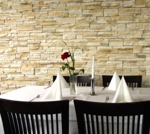 Gedeckter Tisch: Web-User gehen öfter aus als andere (Foto: pixelio.de, Sturm)