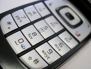 Tastatur: Telekommunikationsbranche unter Druck (Foto: pixelio.de/C. Hautumm)