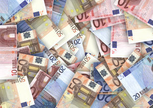 Geld: Banken wachsen dank Fremdkapital (Foto: pixelio.de/Gerd Altmann) Geld: Banken wachsen dank Fremdkapital (Foto: pixelio.de/Gerd Altmann)