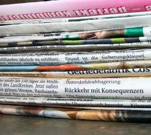 Zeitungen: Wertvolle Ware in den USA (Foto: pixelio.de, Verena N.)