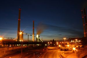 Stahlwerk: ThyssenKrupp-Sparte Steel Americas leidet (Foto: pixelio.de/MSchulte)