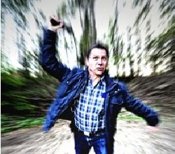 Gewalt: Bei Wikipedia bald nur auf Wunsch (Foto: pixelio.de, Arno Bachert)