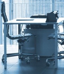 Schreibtisch: Hype um Hightech-Analysten (Foto: pixelio.de/Sturm)