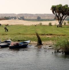 Anlegestelle: Afrikaner ziehen vom Land weg (Foto: pixelio.de, Wieland Müller)