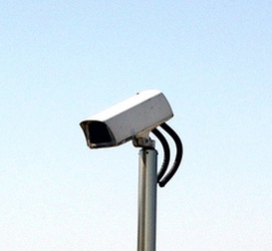 Überwachungskamera: Software verfolgt Übeltäter (Foto: FlickrCC/Materials Aart)