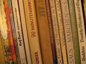 Bücher: Freies Wissen gefährdet (Foto: flickr, Henry Herkula)