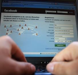 Facebook: Viele KMU sind noch skeptisch (Foto: pixelio.de/F. Gopp) Facebook: Viele KMU sind noch skeptisch (Foto: pixelio.de/F. Gopp)