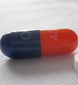 Medikament: Chemische Reaktion entscheidend (Foto: pixelio.de, H. Wanetschka) Medikament: Chemische Reaktion entscheidend (Foto: pixelio.de, H. Wanetschka)