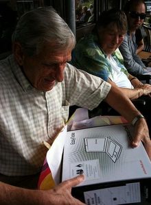 Senioren: Oft mit Laptop und Co (Foto: flickr, Dierk Schaefer)