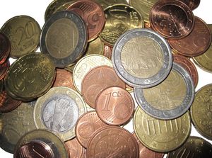 Euro-Geld: Währungskrise bremst Wirtschaftswachstum (Foto: pixelio.de/wulff) Euro-Geld: Währungskrise bremst Wirtschaftswachstum (Foto: pixelio.de/wulff)