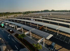 Solarpanels: Liefern Energie und beschatten Parkplätze (Foto: nrgenergy.com) Solarpanels: Liefern Energie und beschatten Parkplätze (Foto: nrgenergy.com)