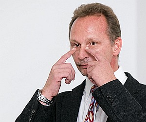 HNO-Arzt Temmel: Pflanzen-Schleimlöser oft besser (Foto: fotodienst.at/Draper) HNO-Arzt Temmel: Pflanzen-Schleimlöser oft besser (Foto: fotodienst.at/Draper)