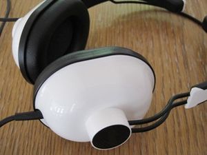 Kopfhörer: Junge Generation hört Radio im Web (Foto: pixelio.de, W. Wulff) Kopfhörer: Junge Generation hört Radio im Web (Foto: pixelio.de, W. Wulff)