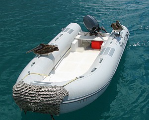 Schlauchboot: Soll künftig weniger schnell sinken (Foto: Flickr/NH53)