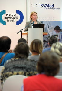 Jana Künstner vom BVMed auf der PFLEGE + HOMECARE (Foto: Leipziger Messe)