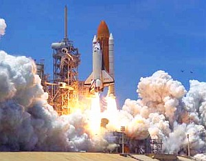 Raketenstart: Astronauten-Urin könnte bald Antriebsmittel werden (Foto: NASA)