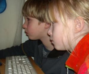 Kinder: UK will technischen Schutz im Netz (Foto: pixelio.de, S. Hofschlaeger)