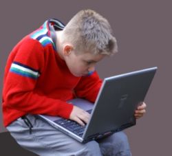 Computerspieler: Zu Millionen bei Zynga (Foto: pixelio.de, S. Hofschlaeger)