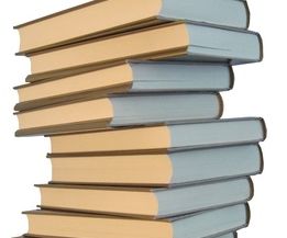 Bücher: Werden jetzt auch von Amazon verlegt (Foto: pixelio.de, W. Wulff)