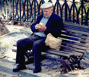 Seniorenmahlzeit: Unterernährung im Alter häufig (Foto: Flickr/Poh)
