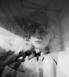 Im Rausch: Drogenkonsum vom Gehalt abhängig (Foto: pixelio.de, Clarissa Schwarz)