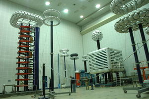 Hochspannungslabor: Seekabeltest mit enormen Aufwand (Foto: Uni Duisburg-Essen)