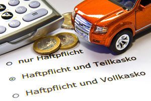 Geld: Preissteigerungen bei Kfz-Prämien (Foto: pixelio.de/Thorben Wengert)