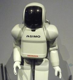 Roboter: Ähnlichkeit kommt nicht von ungefähr (Foto: pixelio.de, Dieter Schütz)