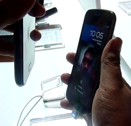 Face Unlock: Telefonsperre fällt auf Foto herein (Foto: soyacincau.com)