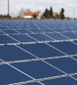 Solarpanels: Deutschland hat Anstoß gegeben (Foto: pixelio.de, berlin-pics)