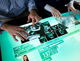 Surface 2.0: Konzeptbild demonstriert Einsatz in der Medizin (Foto: Microsoft)