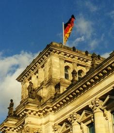 Reichstag: Deutsche unterschiedlich wahrgenommen (Foto: pixelio.de, I. Rasche)