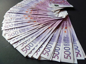 Geld: Liquidität der Unternehmen sinkt (Foto: pixelio.de/Andrea Damm) Geld: Liquidität der Unternehmen sinkt (Foto: pixelio.de/Andrea Damm)