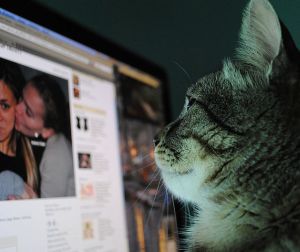 Facebook-Nutzer: Wehren sich (Foto: Wikipedia, cc Olga Palma) Facebook-Nutzer: Wehren sich (Foto: Wikipedia, cc Olga Palma)