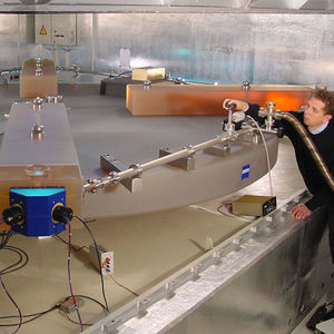 Versuchsanordnung: Schreiber am Wettzeller Ringlaser (Bild: Carl Zeiss AG)