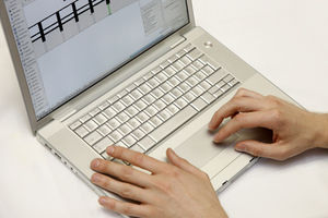 Computer: Offline bis zu acht Stunden (Foto: pixelio.de/berlin-pics) Computer: Offline bis zu acht Stunden (Foto: pixelio.de/berlin-pics)