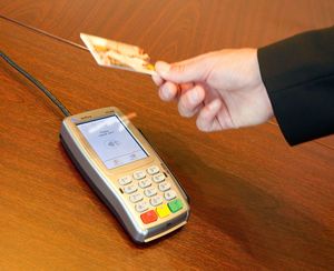 Kreditkarte: Transaktionen gestiegen (Foto: fotodienst.at/Anna Rauchenberger)