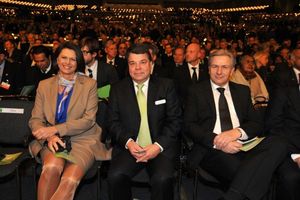Ilse Aigner, Raimund Hosch und Klaus Wowereit (v.l.n.r.) 