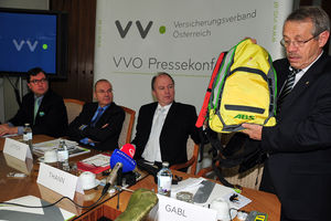 Karl Gabl mit Lawinen-Airbag (Foto: fotodienst.at/Jürgen Molner)