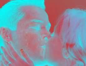 Kuss: Güte kann online bewertet werden (Foto: pixelio.de, Rike) Kuss: Güte kann online bewertet werden (Foto: pixelio.de, Rike)