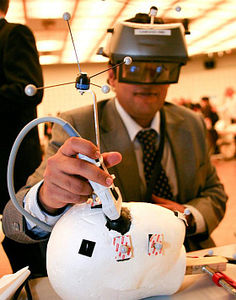 CAMDASS: Prototyp hilft beim Steuern einer Ultraschallsonde (Foto: ESA)