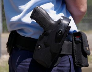 Polizist: keine Ermittlung in Schweizer Chatrooms (Foto: pixelio.de, A. Bachert) Polizist: keine Ermittlung in Schweizer Chatrooms (Foto: pixelio.de, A. Bachert)