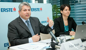 Bosek und Egger: verstärkte fiskale Supervision notwendig (Foto: erstebank.at)