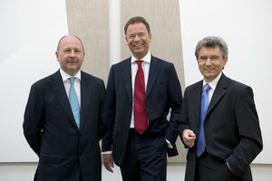 Heimo Scheuch (Mitte): vermeldet 2011 Wachstum (Foto: Wienerberger)