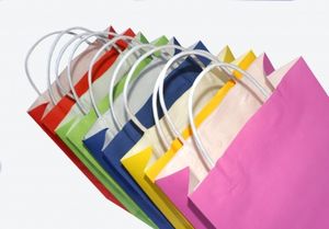 Shopping: Frauen kaufen häufiger online (Foto: pixelio.de, S. Hofschlaeger)