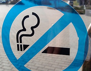 Rauchen: zehnmal krebserregender als Luftverschmutzung (Foto: Flickr/Roventine)