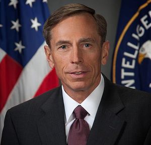 Petraeus: CIA kommt auch zu dir nach Hause (Foto: Wikipedia, gemeinfrei)