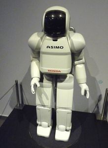 Asimo: eines der bekanntesten Roboter-Modelle (Foto: pixelio.de/schütz)