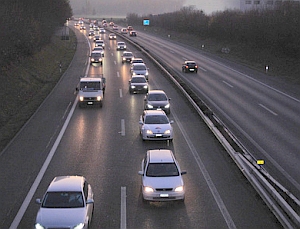Verkehr: Abgase kosten tausende Menschenleben (Foto: pixelio.de/Berggeist)
